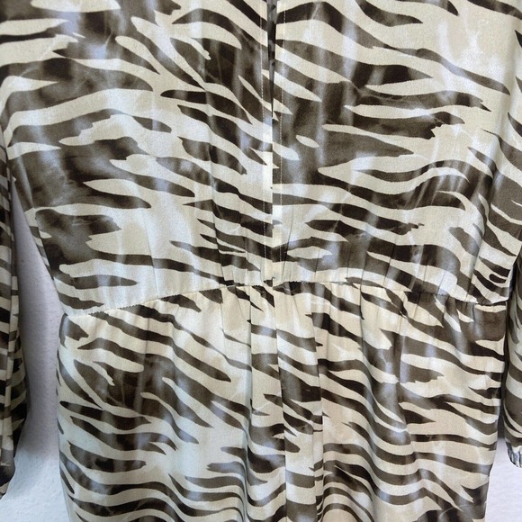G BY GUESS Animal Print Tiger Striped Long Sleeved Romper S - Picture 13 of 15